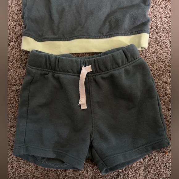 Short sleeve top and shorts set for baby - Picture 2 of 5